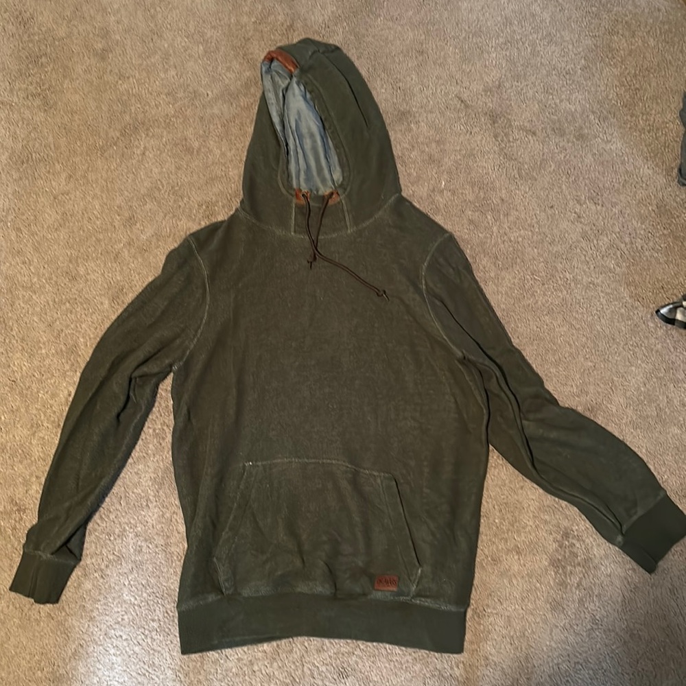 Dravus Hooded Sweat Shirt